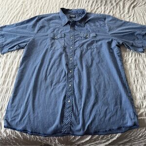 Men’s wrangler shirt
